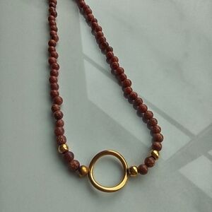 Gold and Brown Necklace with Elegant Bead Design